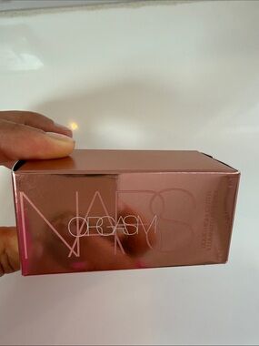 NARS Orgasm Liquid Highlighter - Rose Gold